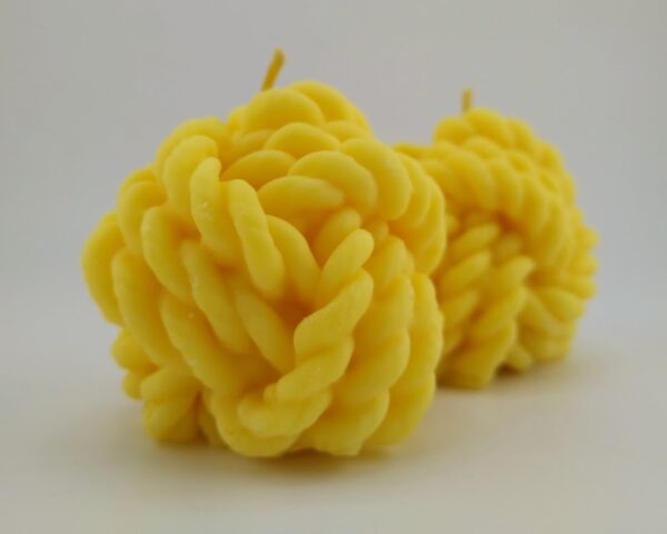 Yarn Ball Molded Candle